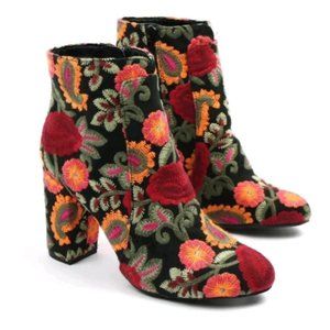 Mia 'Vail' Embroidered Floral Ankle Boots Size 9.5
